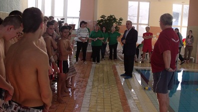 Úszás Oroszlányban
