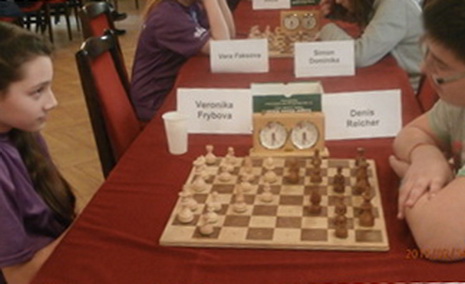 Látássérültek nemzetközi sakk és csörgőlabda versenye