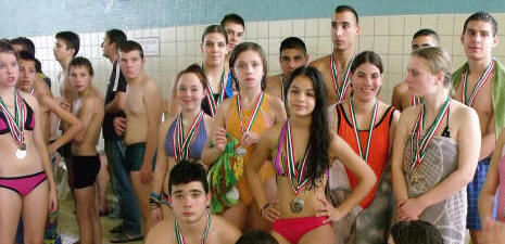 Mikulás Kupa keretében került megrendezésre diákolimpia, TANAK, ÉRTAK, Speciális szakiskolai úszó versenyek.